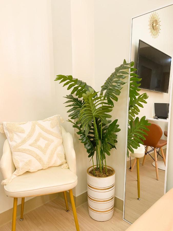 Agape Rentals In Trees Residences Caloocan Esterno foto